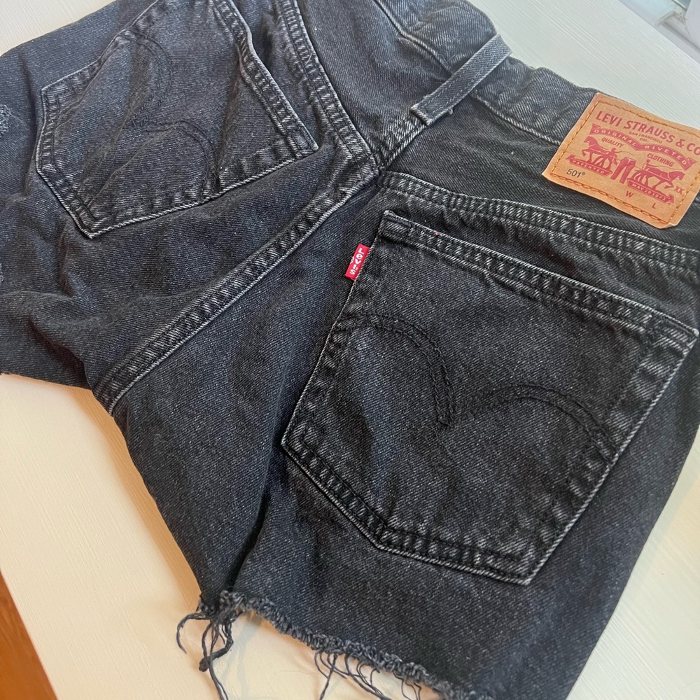 Levi’s 501 shorts, black, size 00/24